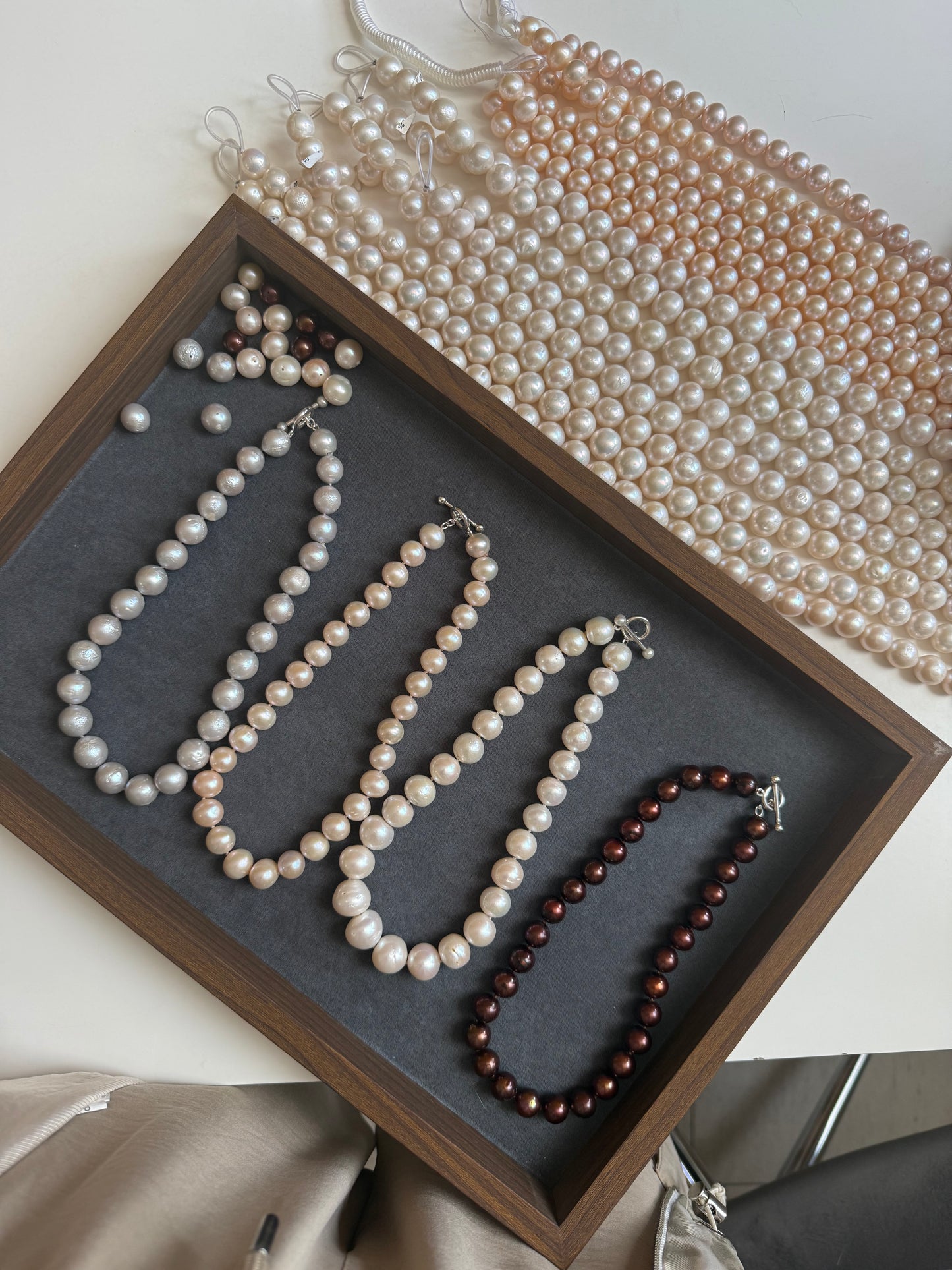 Gray chunky pearl choker
