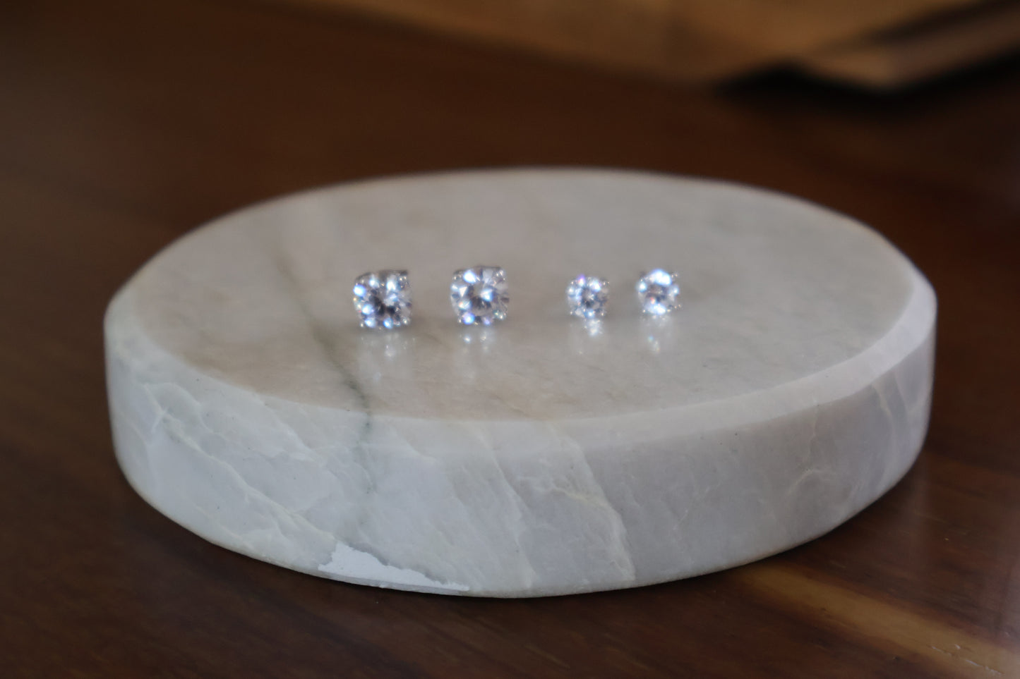 Big solitaire studs