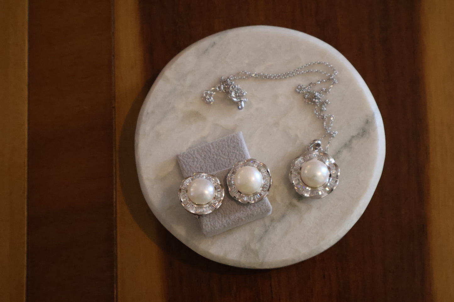 Vintage pearl baguette set