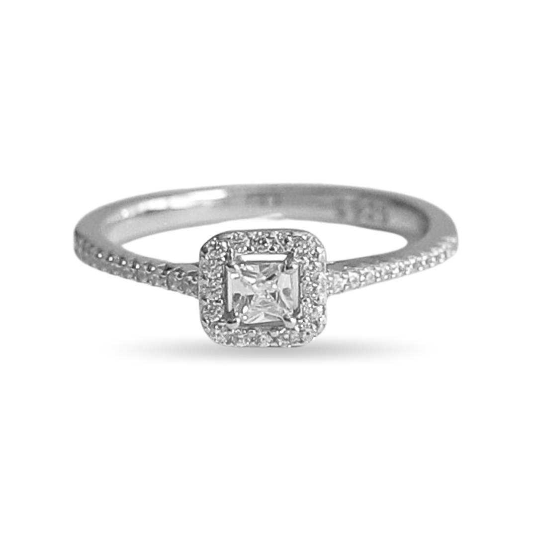 Squared halo ring