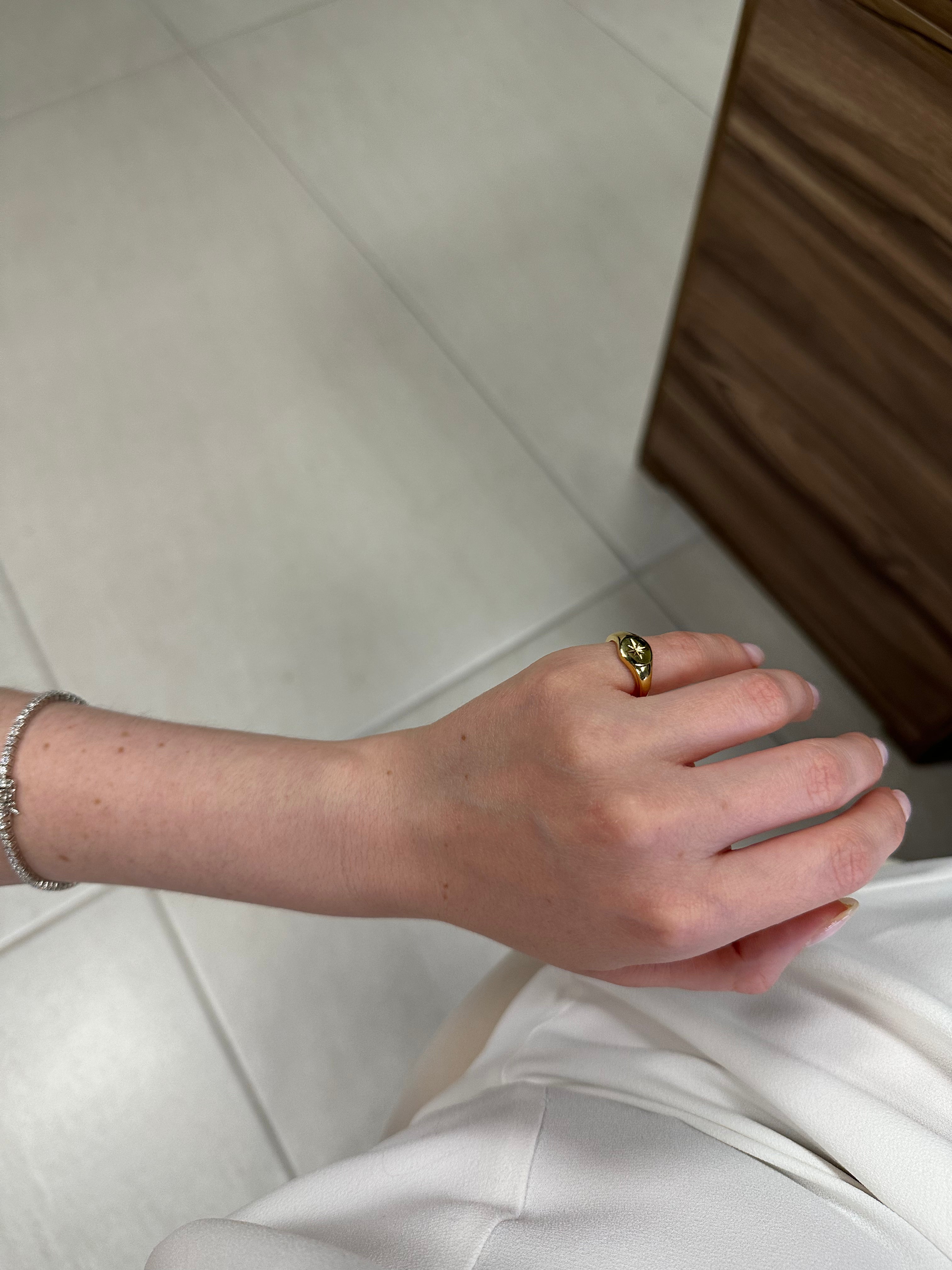 Star signet pinky ring Sofia Fernandez Joyeria