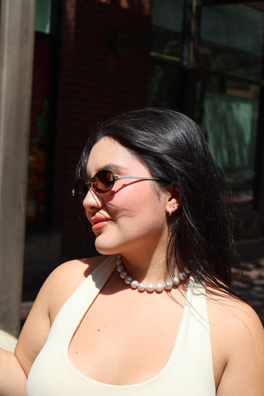 Gray chunky pearl choker