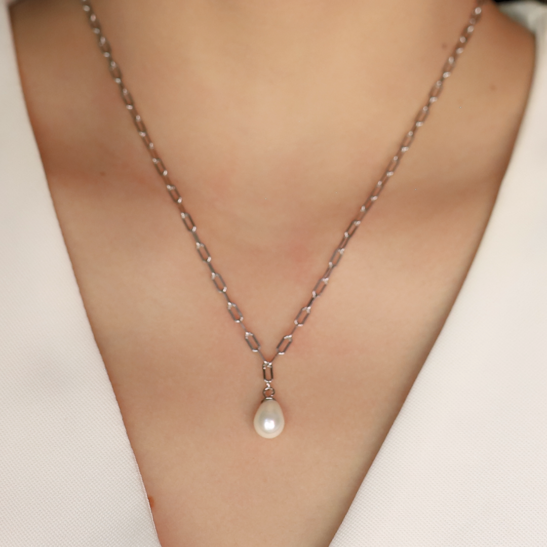 Link pearl drop necklace