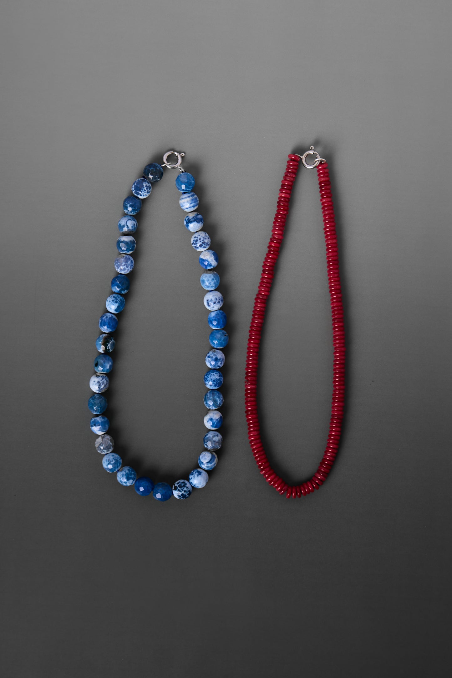 Blue and white ágatha choker