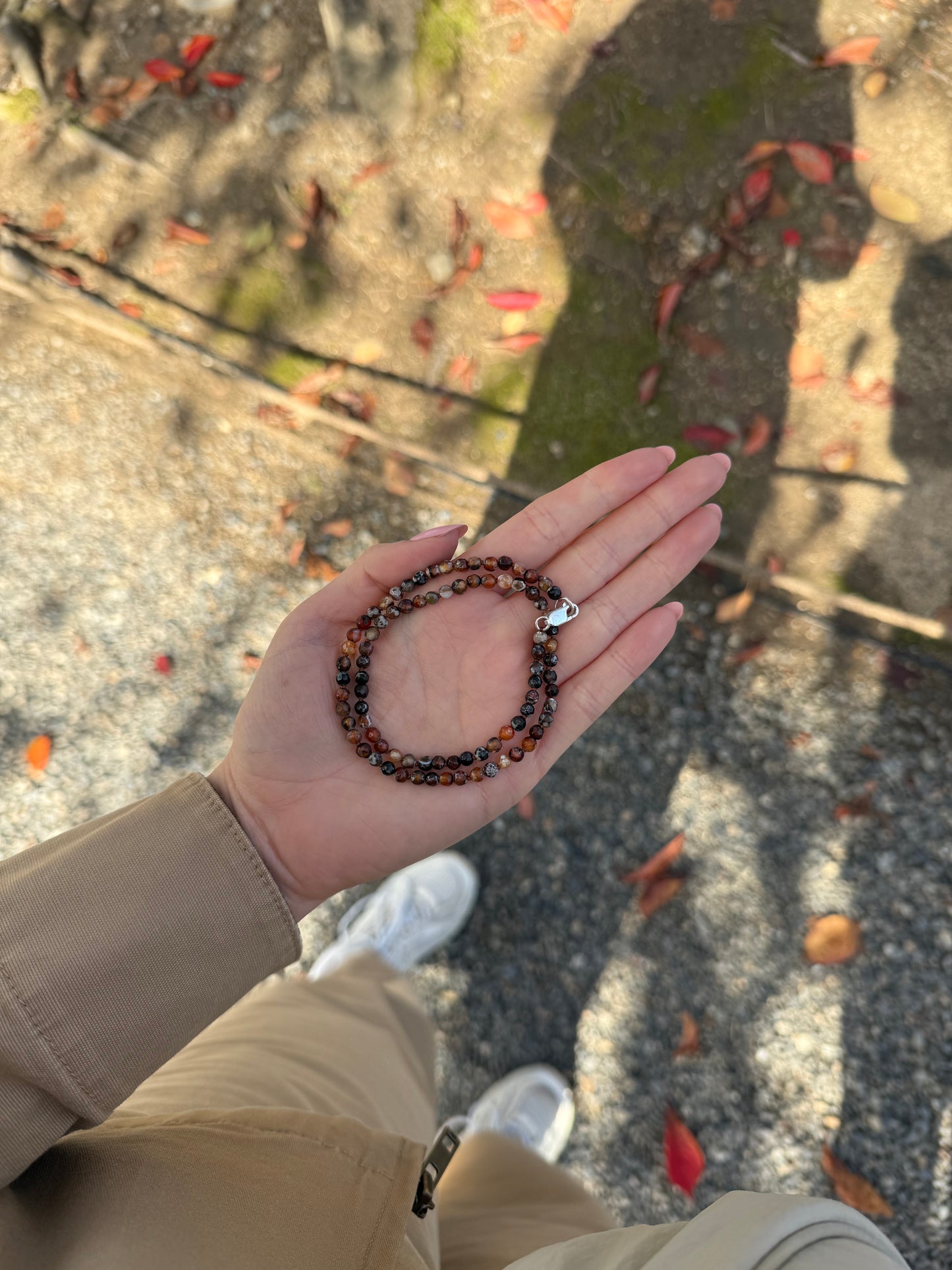 Maple agatha choker