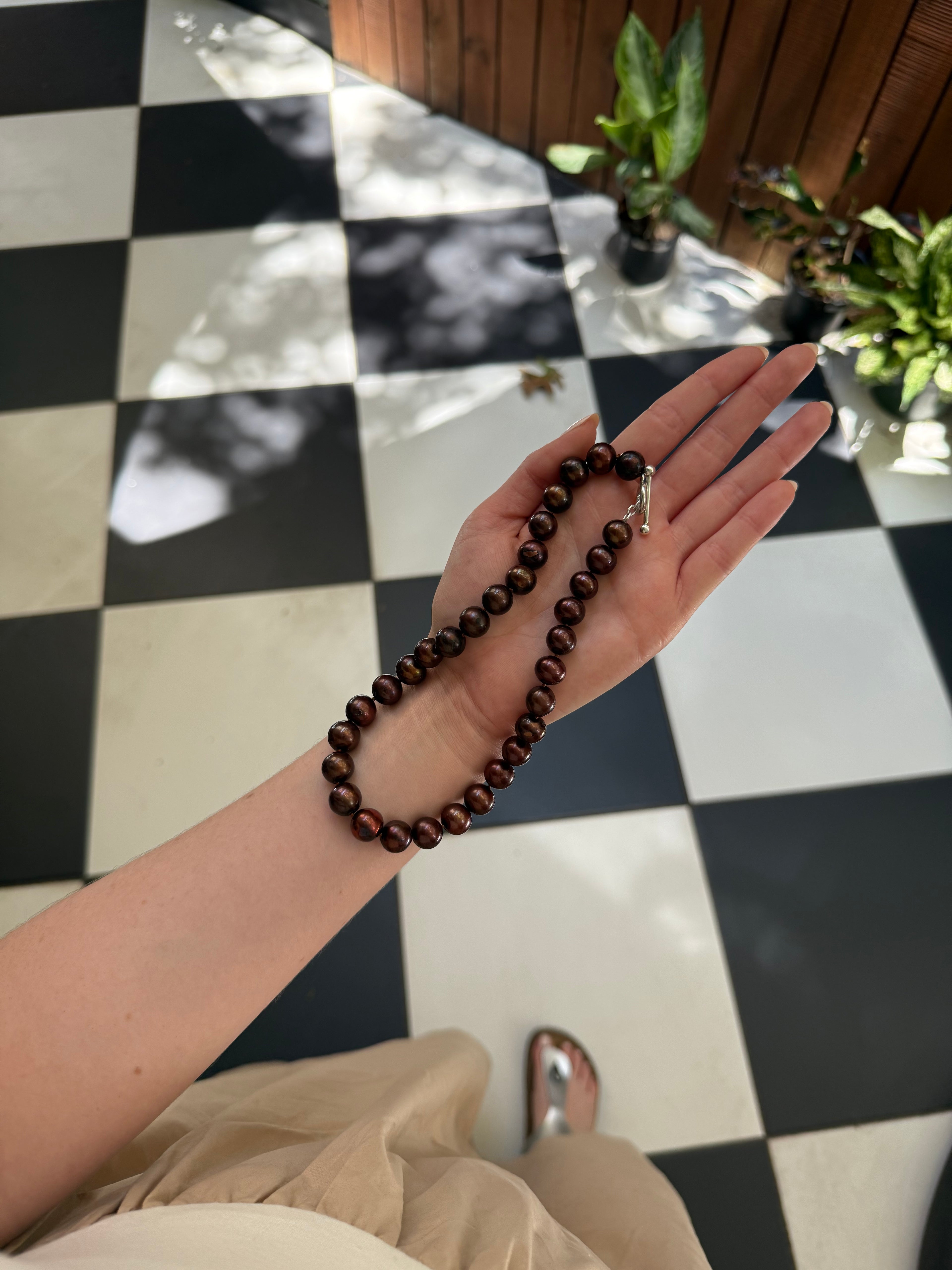 Brown chunky pearl choker