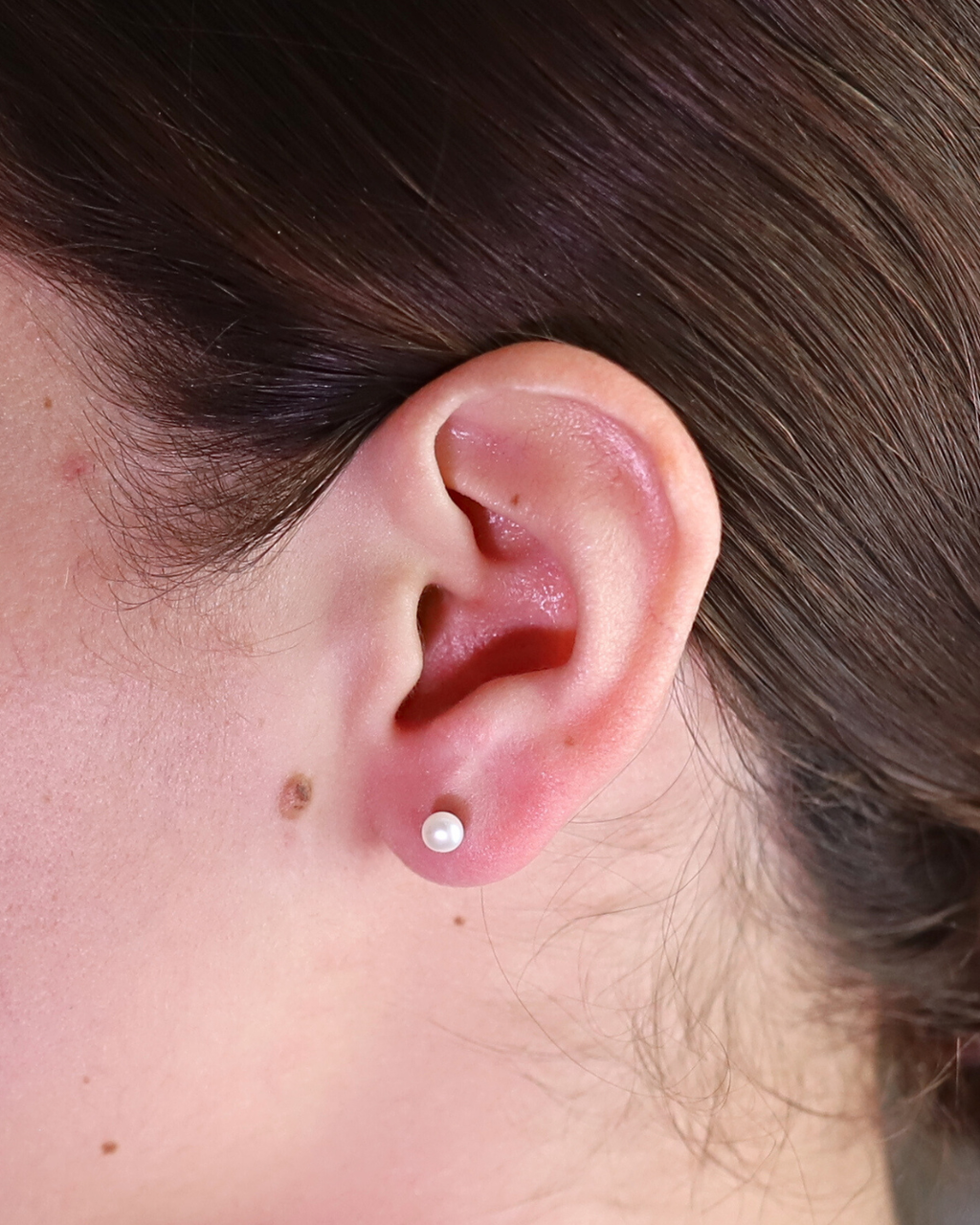 Pearl Silver Stud Piercing