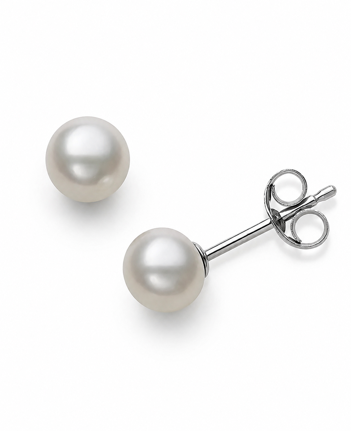 Medium Button Pearl Studs