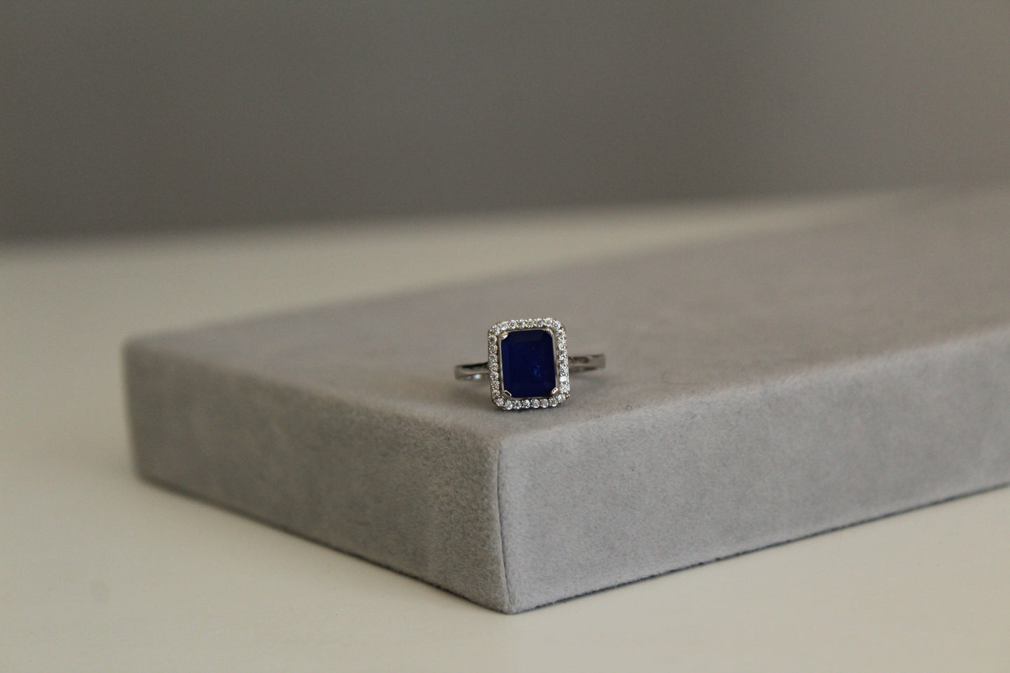 Blue squared halo ring