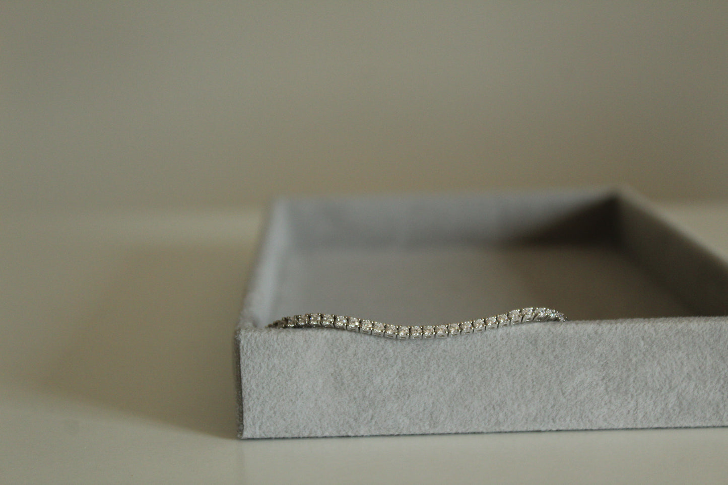 Medium tennis bracelet