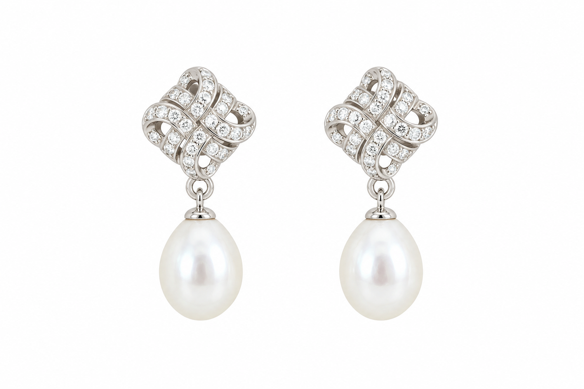 Bow Pearl Earring