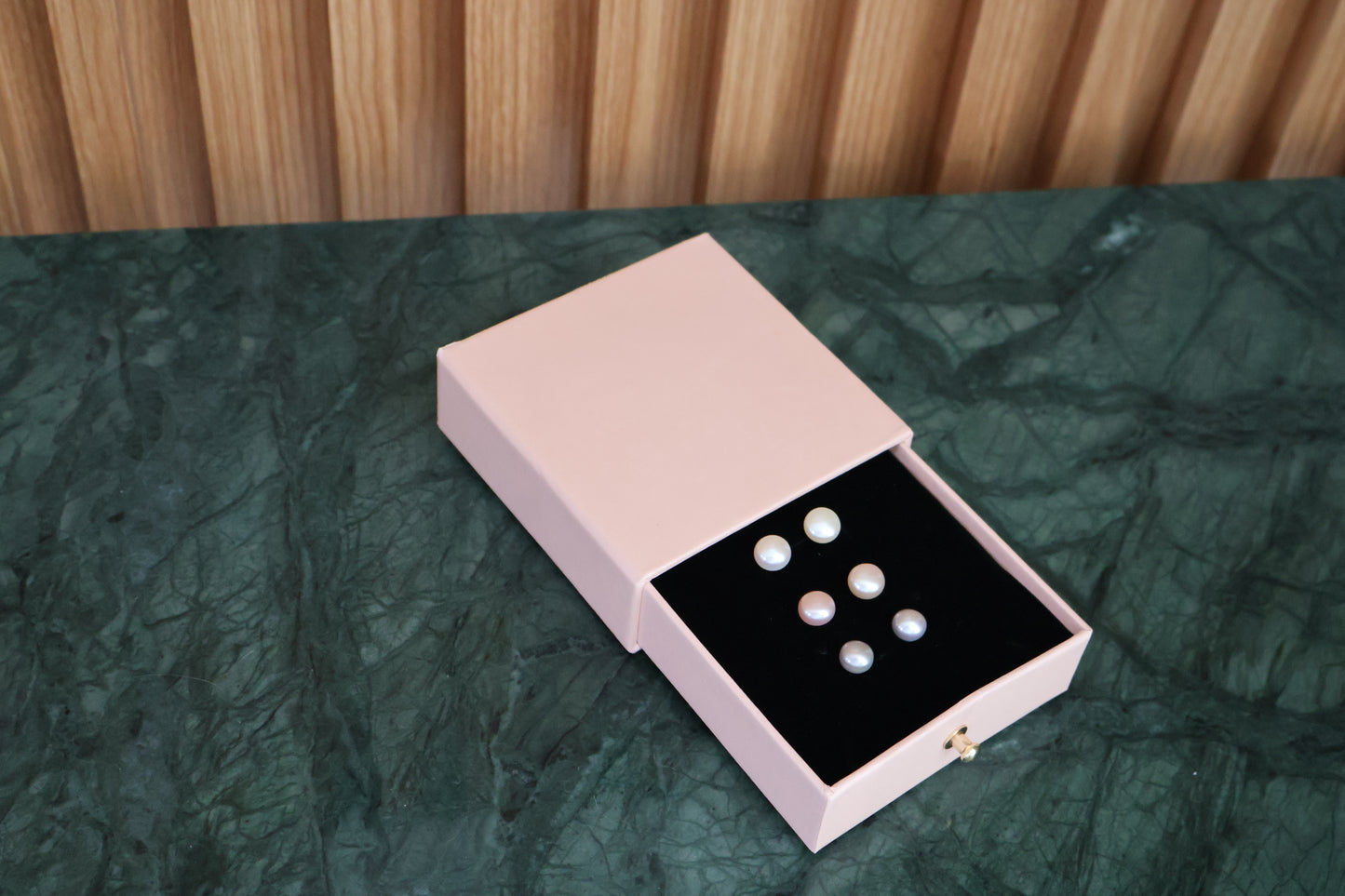 Pearl box