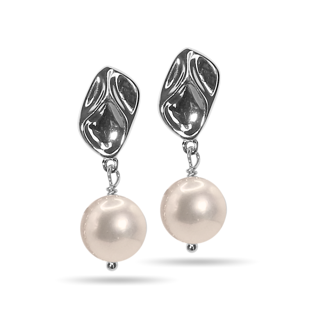 Wrinkle chunk pearl earring
