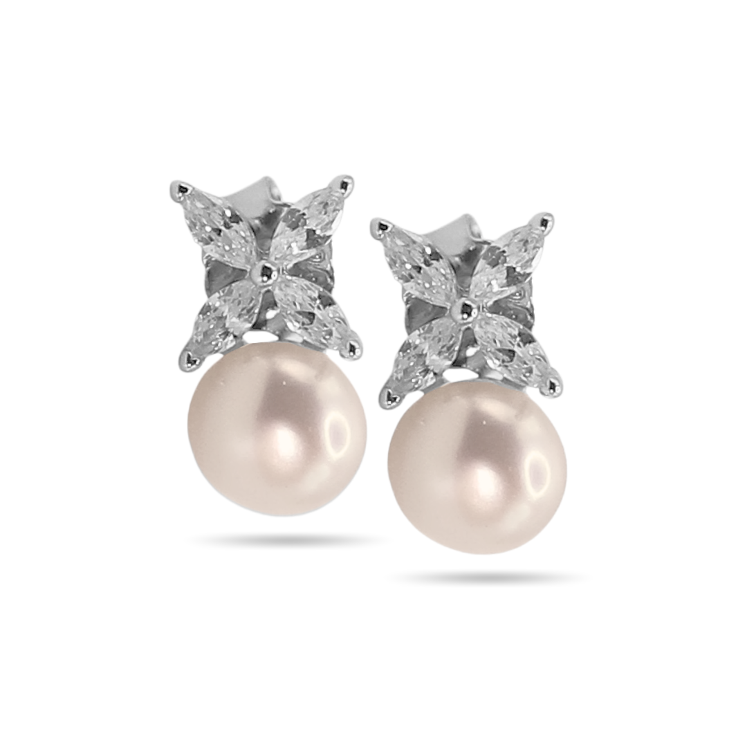 Flower pearl earrings