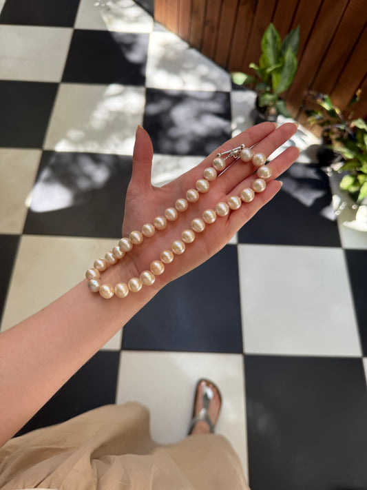 Pink chunky pearl choker