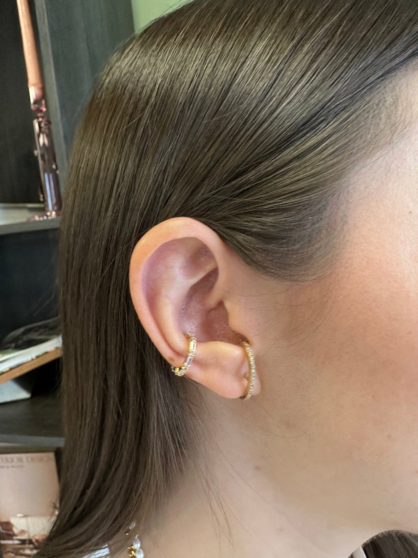 Baguette earcuff