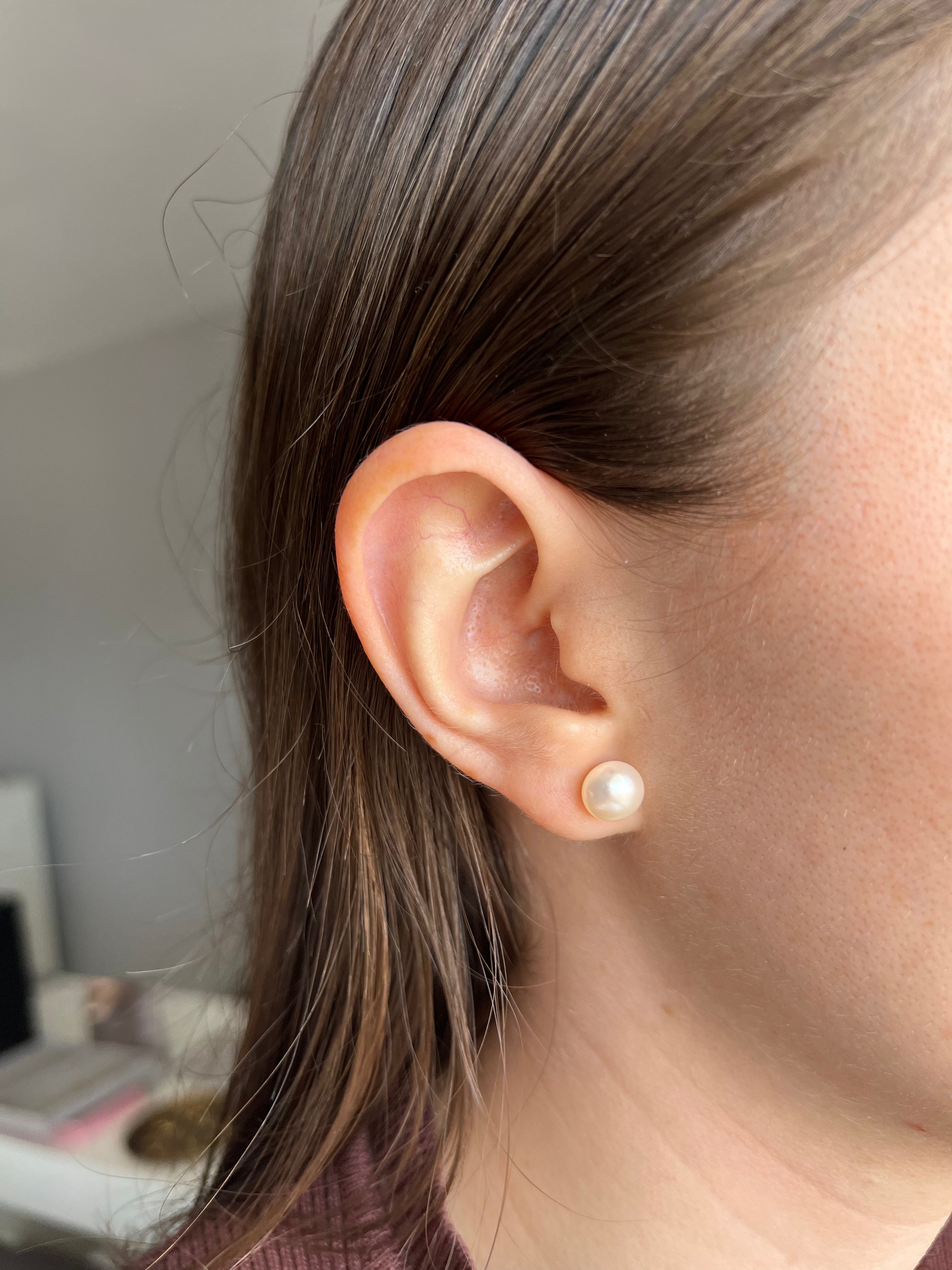 Button Pearl Studs